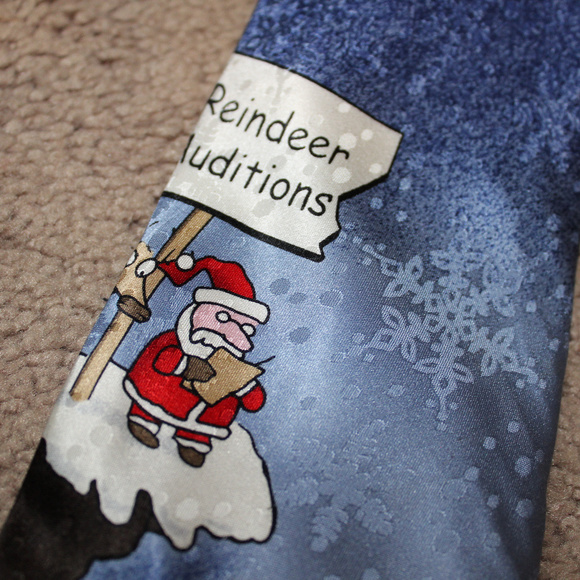 NWOT! Santa & Reindeer Tie - Picture 2 of 5